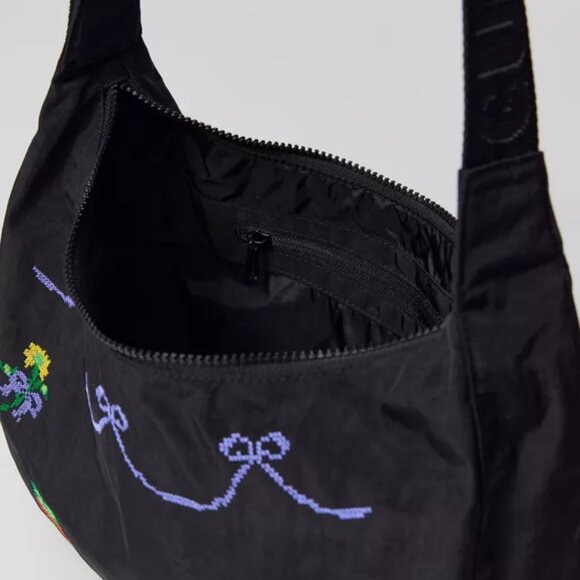 Baggu Medium Nylon Crescent Bag Bow Fruit Cross Stitch Black - Picture 4 of 7